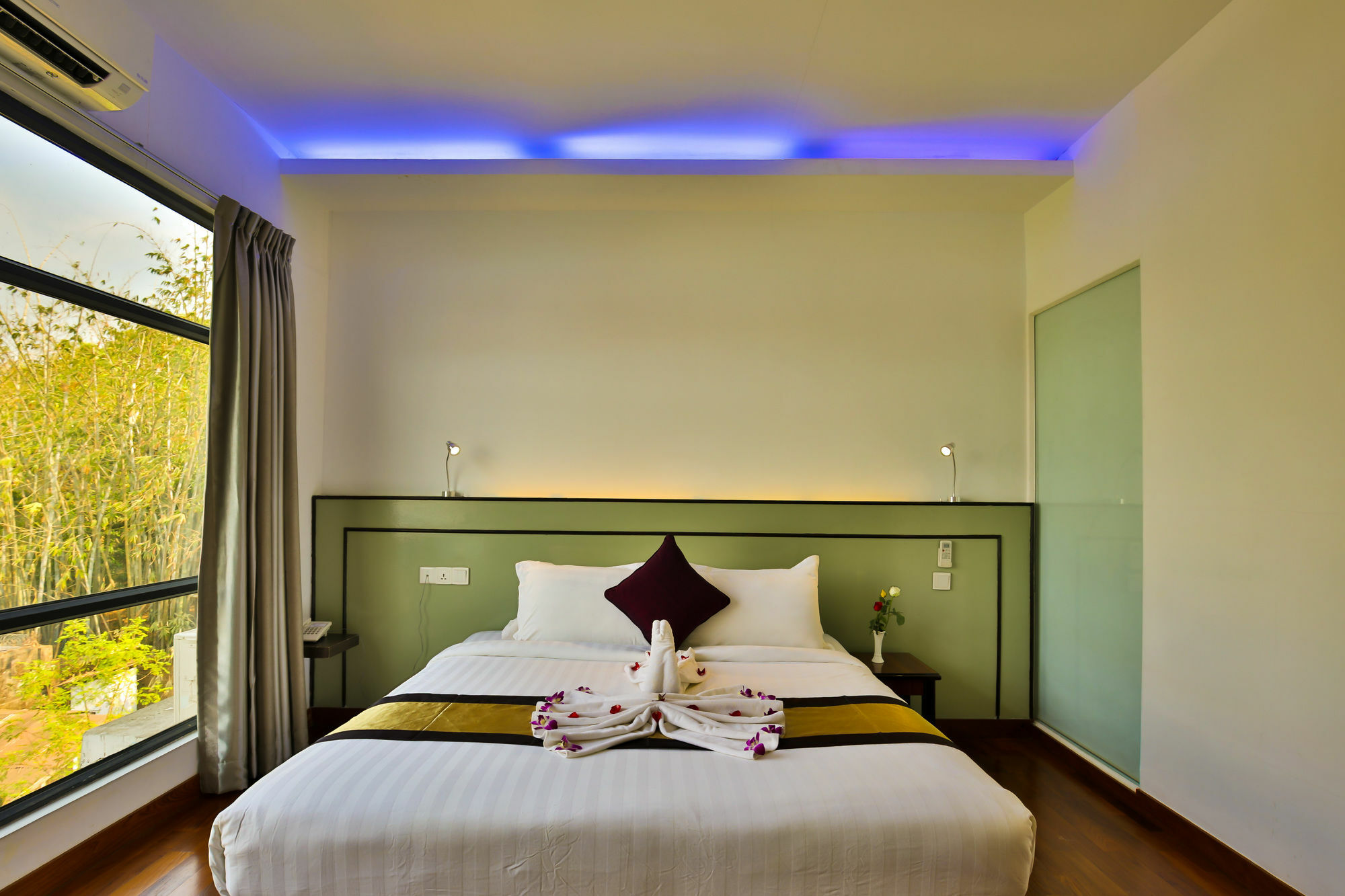Sky View Hotel Rangoon Buitenkant foto