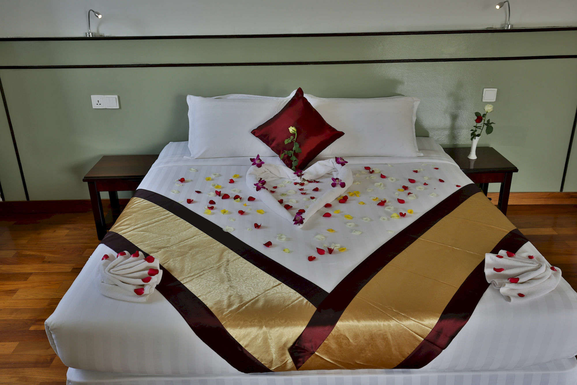 Sky View Hotel Rangoon Buitenkant foto