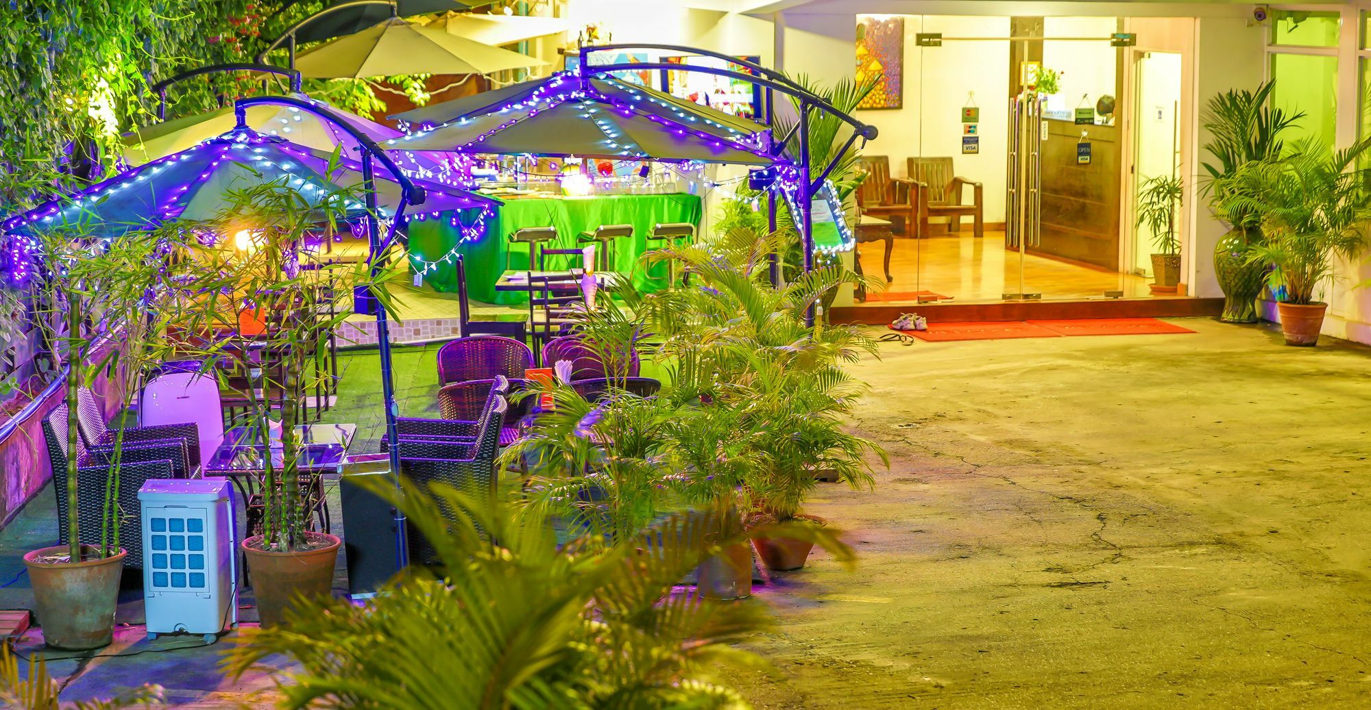 Sky View Hotel Rangoon Buitenkant foto