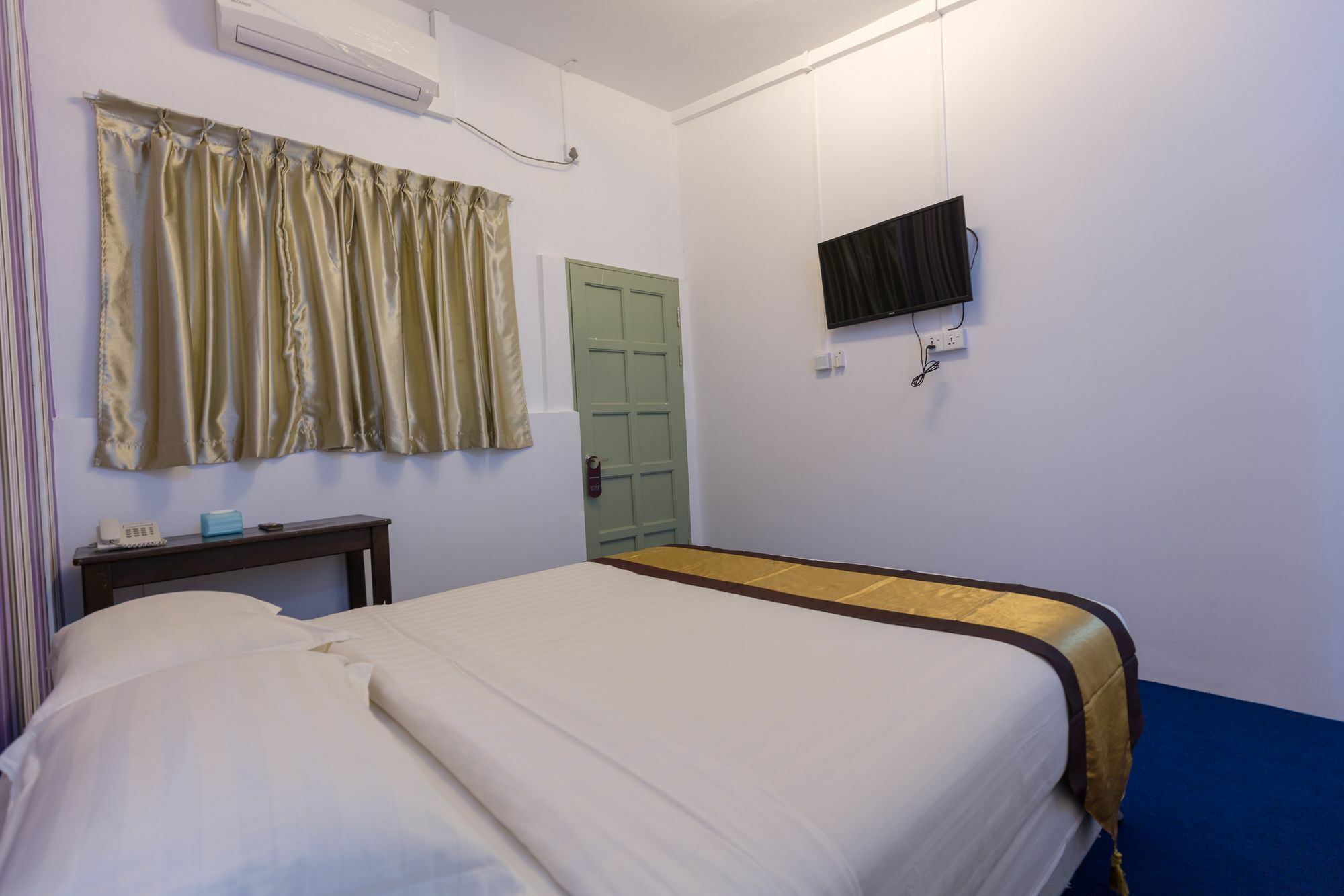 Sky View Hotel Rangoon Buitenkant foto